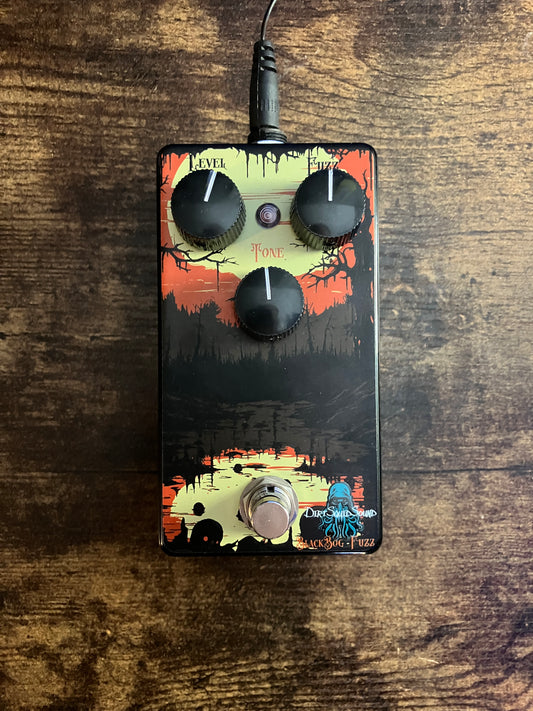 .Black Bog Fuzz Pedal.